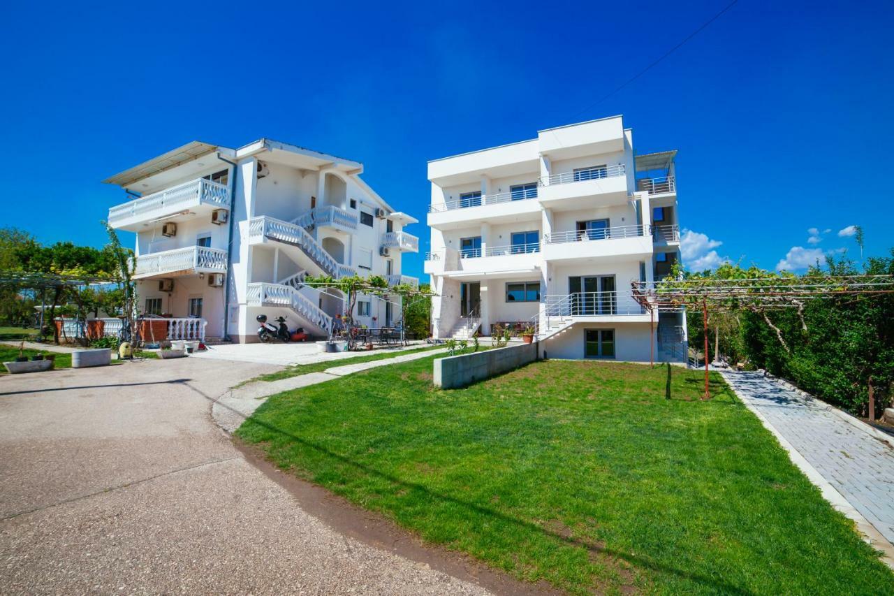 Adriatica Sea & Sun Bed and Breakfast Ulcinj Eksteriør billede