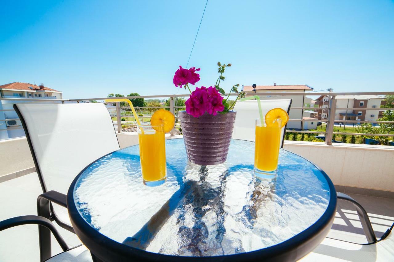 Adriatica Sea & Sun Bed and Breakfast Ulcinj Eksteriør billede