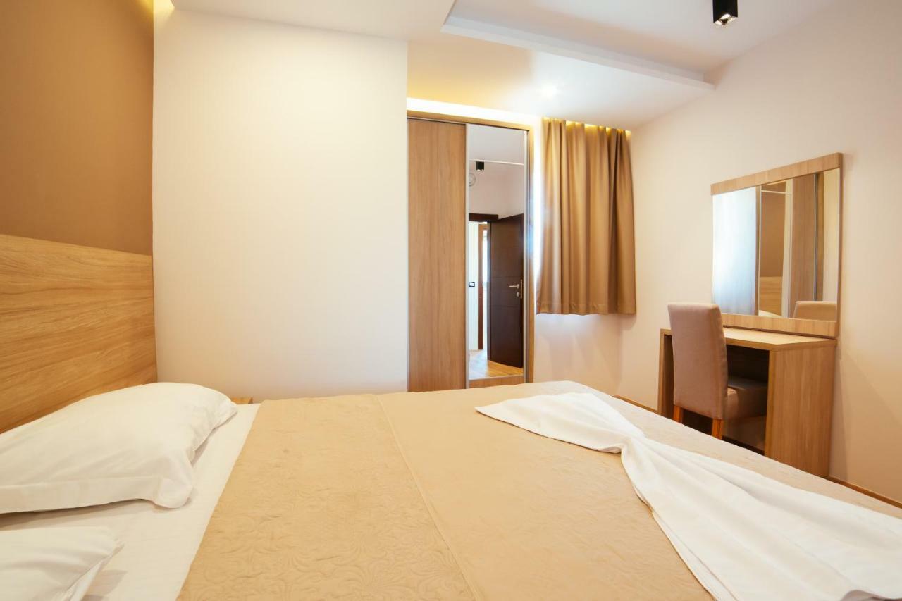 Adriatica Sea & Sun Bed and Breakfast Ulcinj Eksteriør billede